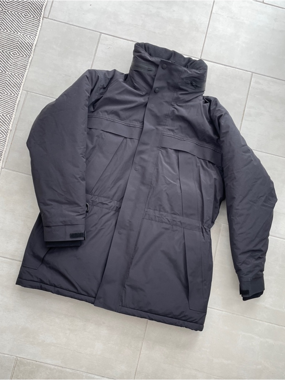 Men's Insulated Black Winter Puffer Jacket - Picture 2 of 4